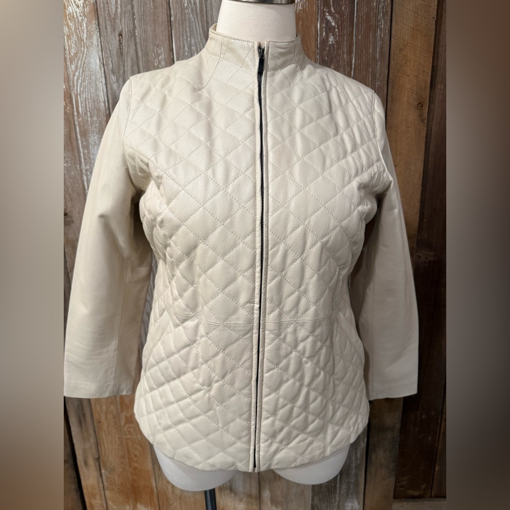 PAMELA McCOY LEATHER COAT Size 1X Cream Zip Front Slant Pockets Quilted Stitch